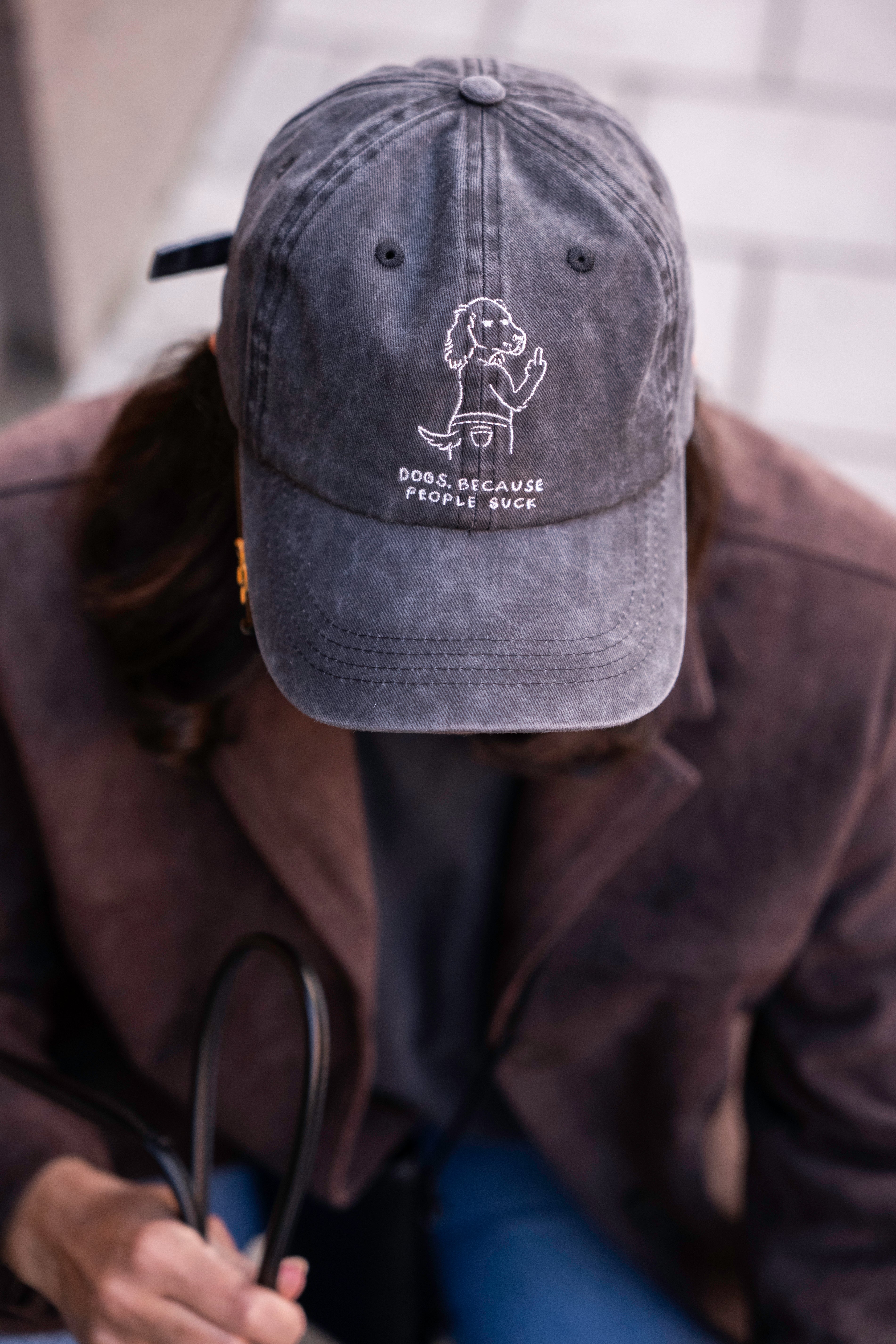 Schwarze Denim-Cap - Logo "Dogs. Because People Suck" 