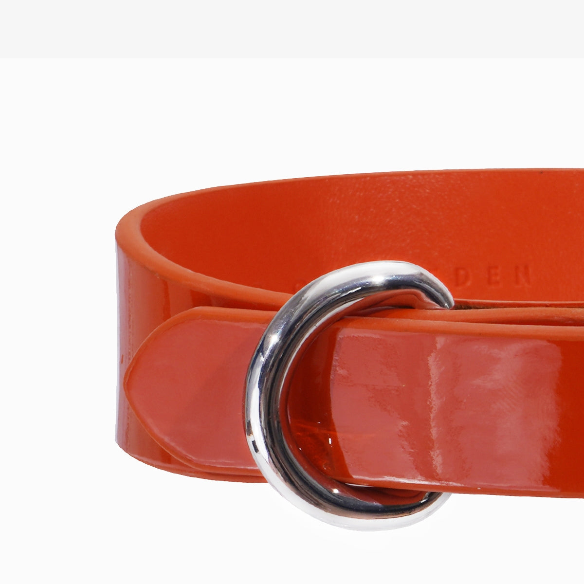 Glanzendes orangefarbenes Hundehalsband Dünn