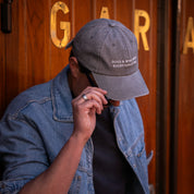 Graue Denim-Cap - Dogs & Wine Make Everything Fine 