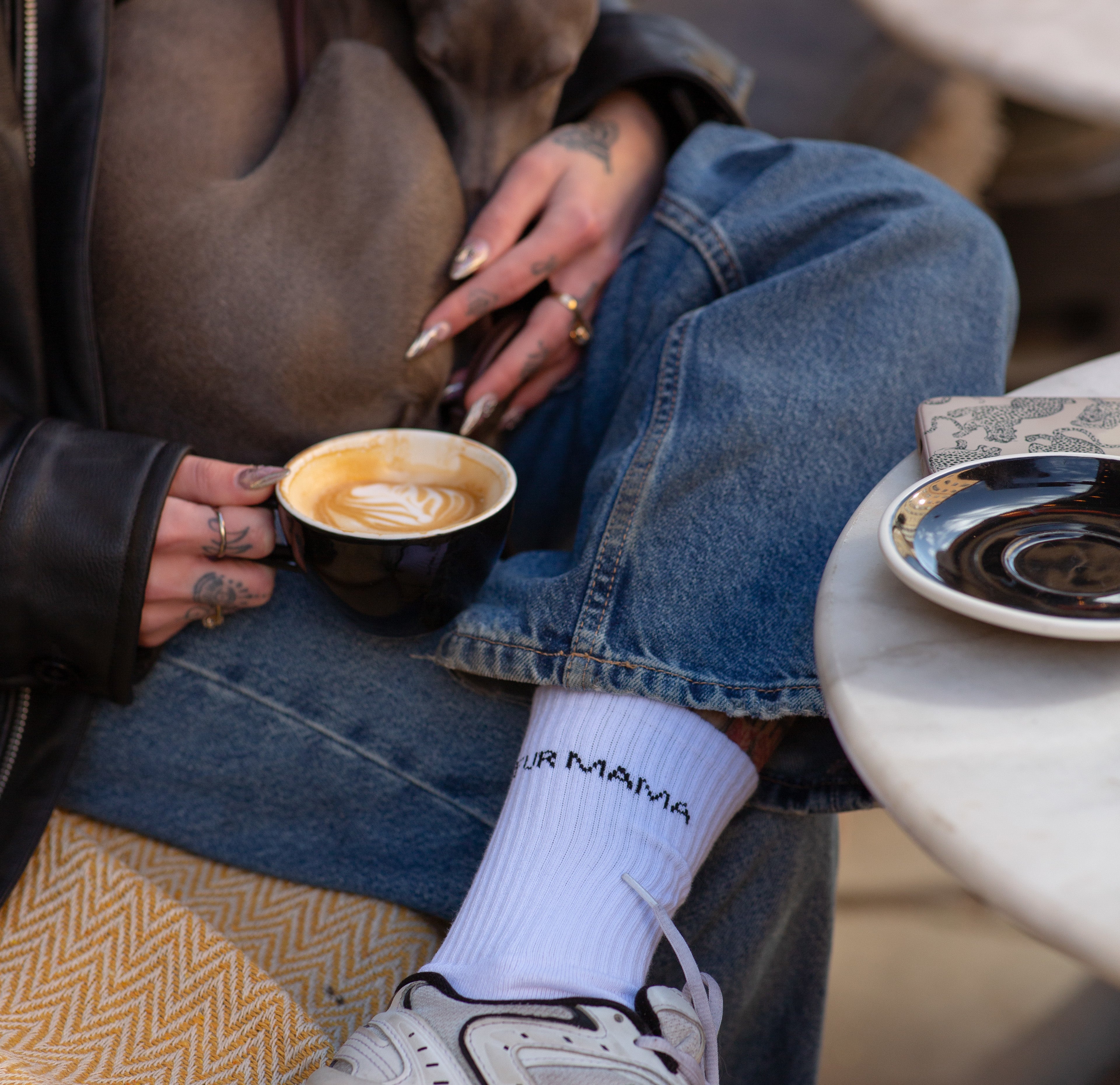 Weiße Schlauch-Socken - Fur Mama