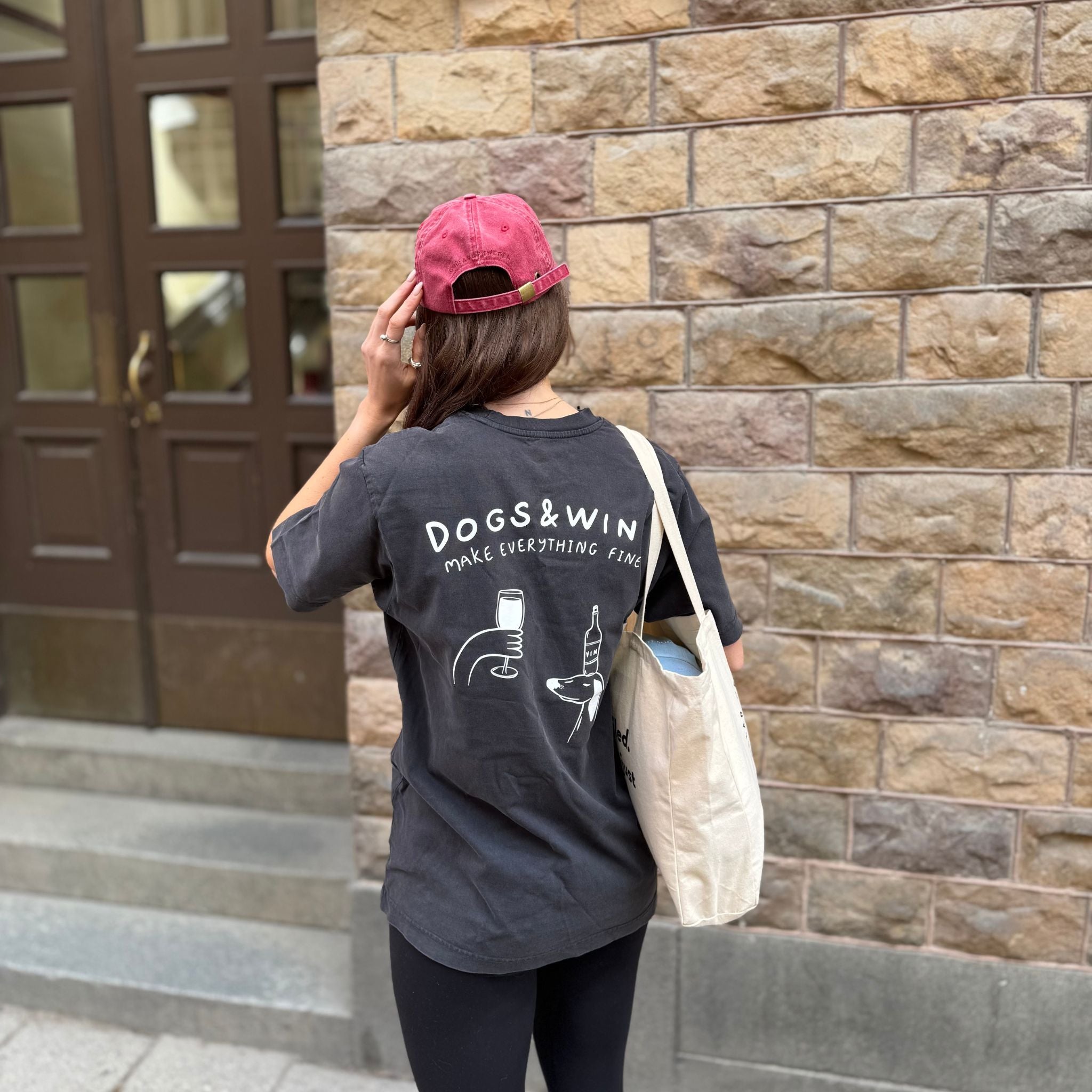 Schwarzes T-shirt - Dogs & Wine Make Everything Fine